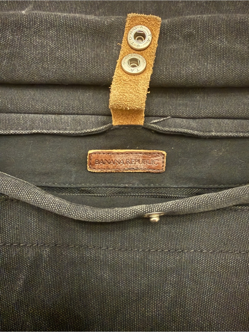 Banana Republic Black Canvas Messenger Bag with Brown Accents - Picture 4 of 8